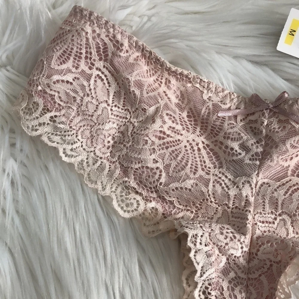 Rene Rofe light pink lace thong panties   NWT